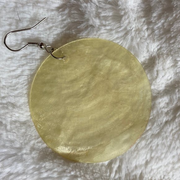 Colorful Shell Earrings! - Picture 3 of 4